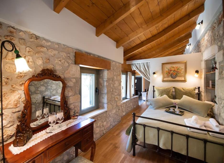 La Casa Di Bella A Tradional Stone House With Barbecue Villa Kariá Exterior foto