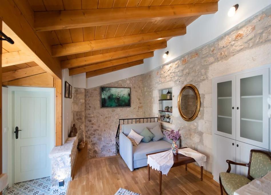 La Casa Di Bella A Tradional Stone House With Barbecue Villa Kariá Exterior foto