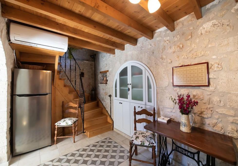 La Casa Di Bella A Tradional Stone House With Barbecue Villa Kariá Exterior foto