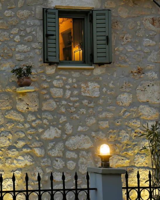 La Casa Di Bella A Tradional Stone House With Barbecue Villa Kariá Exterior foto