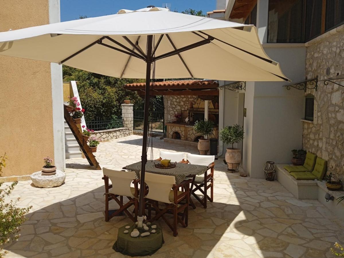 La Casa Di Bella A Tradional Stone House With Barbecue Villa Kariá Exterior foto