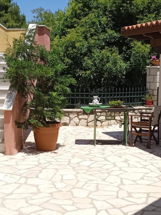 La Casa Di Bella A Tradional Stone House With Barbecue Villa Kariá Exterior foto