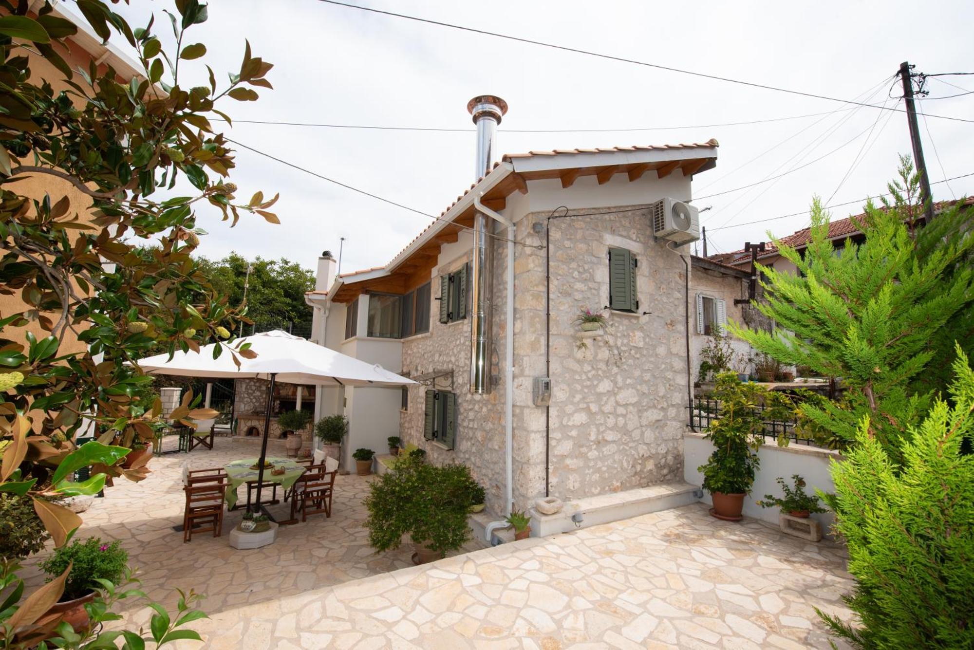 La Casa Di Bella A Tradional Stone House With Barbecue Villa Kariá Exterior foto