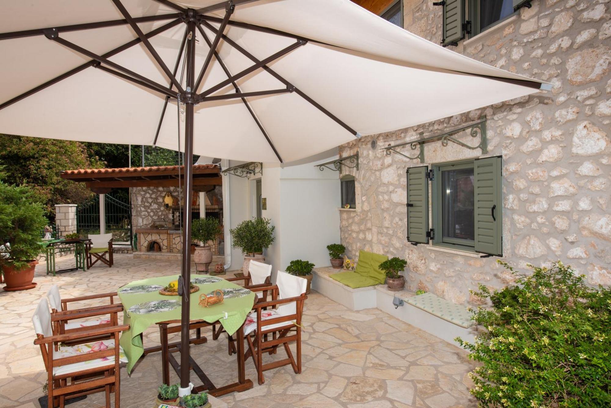 La Casa Di Bella A Tradional Stone House With Barbecue Villa Kariá Exterior foto